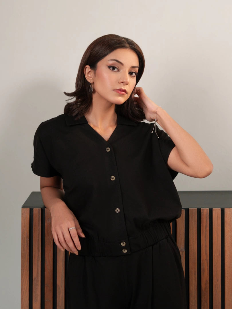 Closer view of the Jax Black matching set top, highlighting its collar, front buttons and short sleeves.