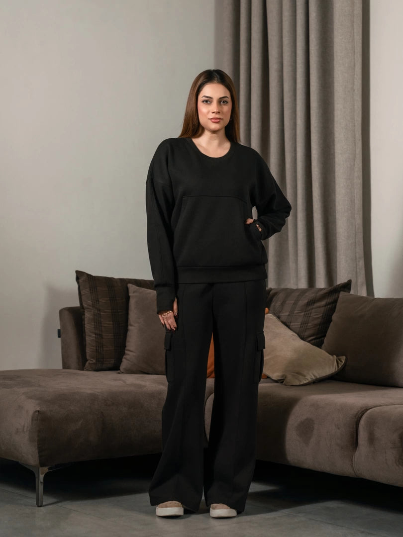 Front view of the black Kangroo Winter Matching Set featuring a sweatshirt and trousers.